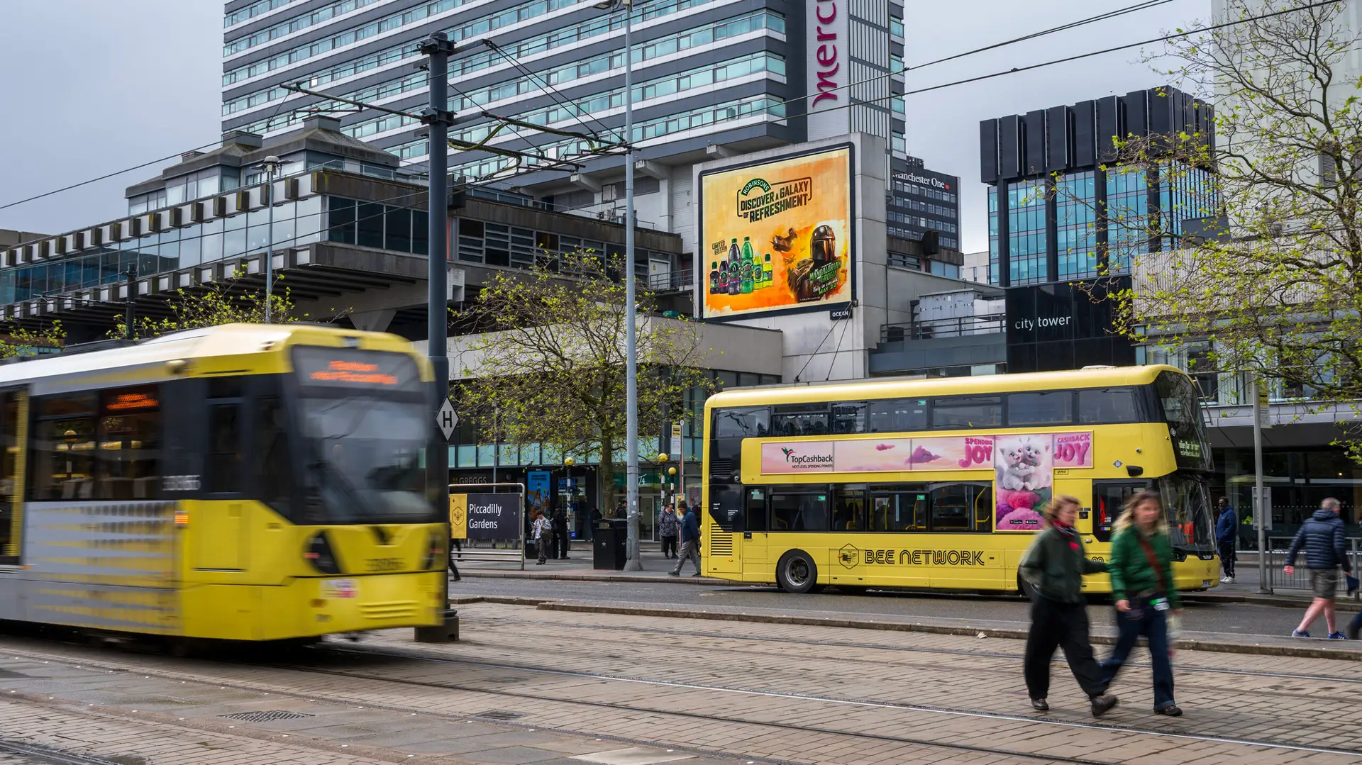 https://tomfearn.com/wp-content/uploads/2026/05/6208-Robinsons-LFD-Starwars-Ocean-LFD-Piccadilly-Gardens-Manchester-May-26.-V2F--scaled.webp